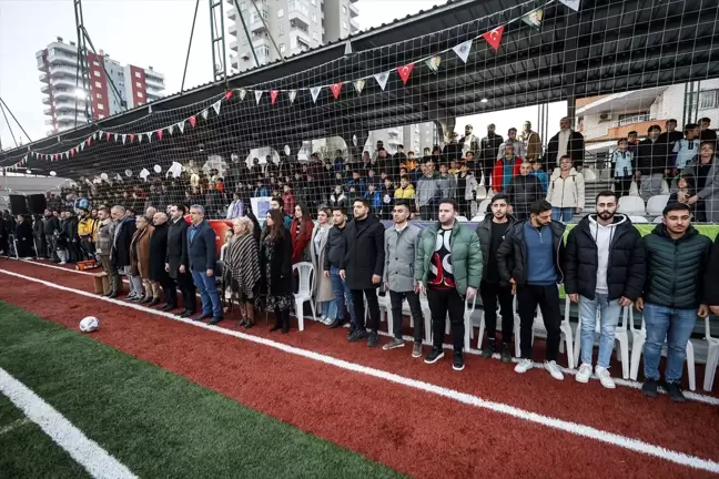 Eski Futbolcular 'Şöhretler Maçı'nda Karşılaştı