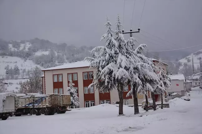 Başçiftlik Kayak Merkezi'nde Kar Kalınlığı 20 Santimetreye Ulaştı