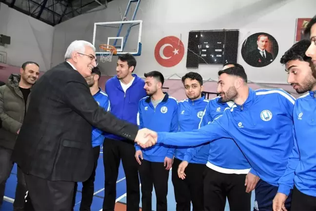 Mehmet Emin Öz, Erzurum Gençlik Spor Kulübü Voleybol Takımını Tebrik Etti