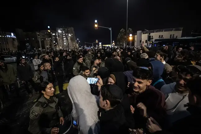 İsrailli Aşırı Sağcılar Kalkilya'da Protesto Düzenledi