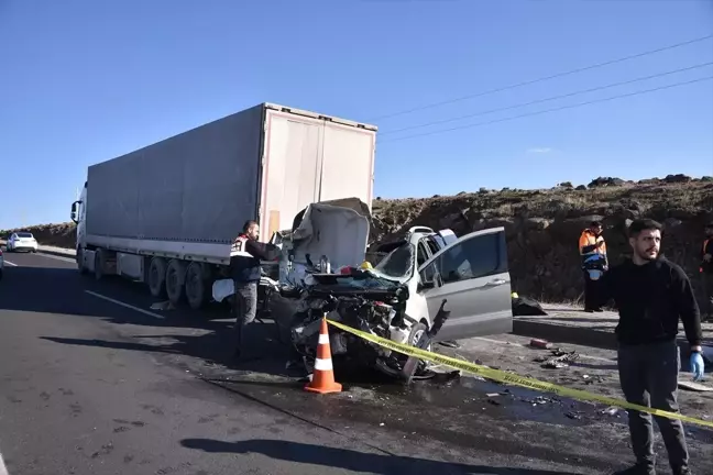 Siverek'te Trafik Kazası: 1 Ölü, 1 Yaralı