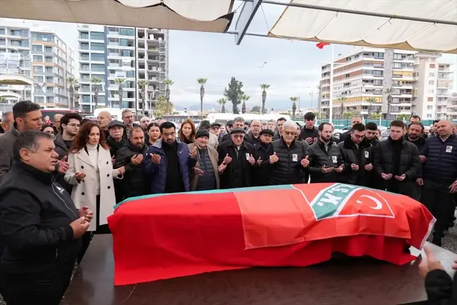 Trafik Kazasında Hayatını Kaybeden Eskrim Sporcusu Derin Rüyam Kamiloğlu Toprağa Verildi