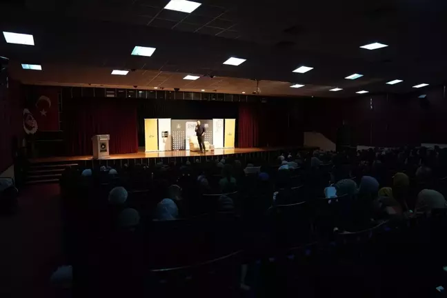 Konya'da Şehir Konferansları ile Kültür ve Sanata Katkı