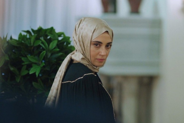 Kızılcık Şerbeti'nin Nursema'sı Ceren Karakoç: Annemin pijamalarını koklayarak uyurdum
