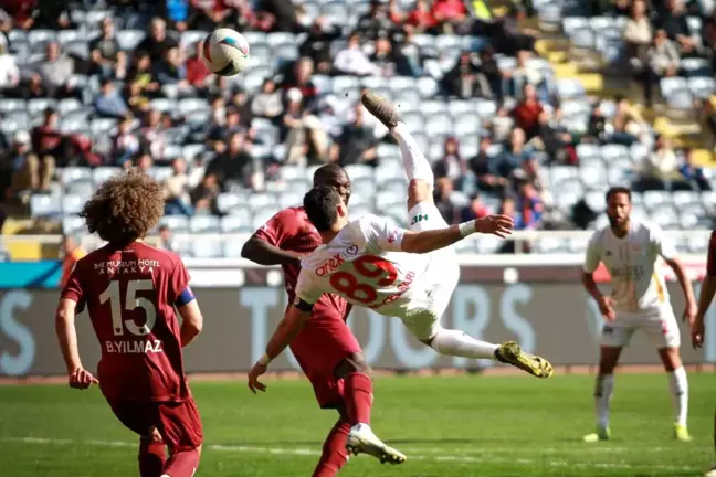 Atakaş Hatayspor, Antalyaspor'a 3-2 Yenildi