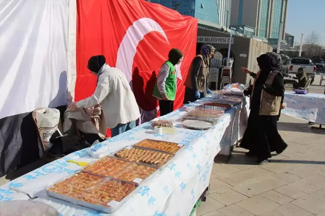 Malatya'da Gazze'ye Yardım İçin Kermes Düzenlendi