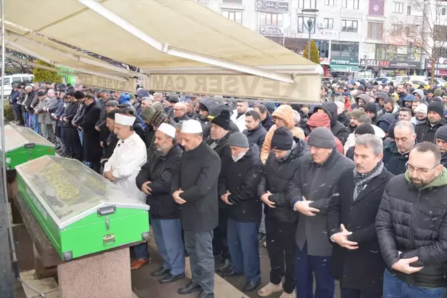 Kalp Krizi Geçiren Öğretmen Hüseyin Kaygusuz, Toprağa Verildi