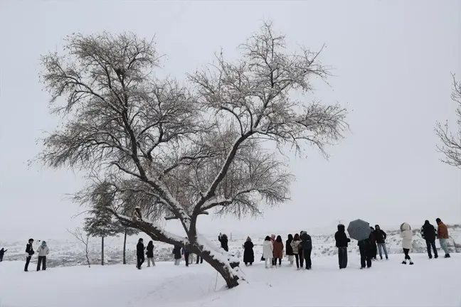 Kapadokya, Karla Kaplandı: Turistlerin İlgisi Büyüyor