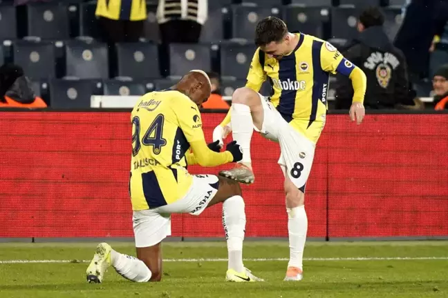 Fenerbahçe, Erzurumspor'u 1-0 Önde Tamamladı