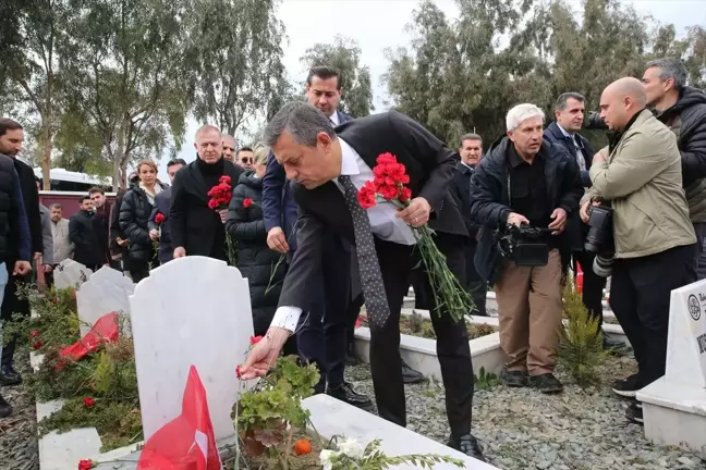 CHP Genel Başkanı Özgür Özel: Deprem Bölgesinde Yapılan Yardımlar ve Kayıplar Üzerine Açıklamalarda Bulundu