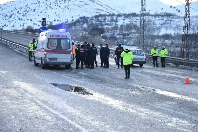 Malatya'da Yolcu Minibüsü Devrildi: 8 Yaralı