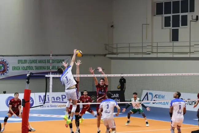 Halkbank, Akkuş'u 3-0 ile Geçti