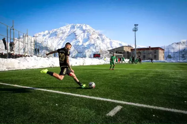 Hakkari Zapspor, 12 Bingölspor ile 0-0 Beraber Kaldı