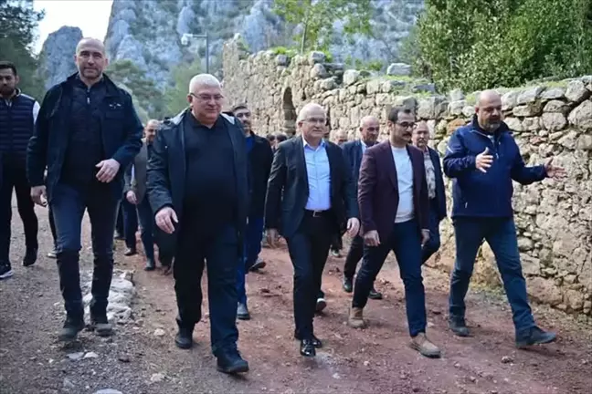 Kumluca Kaymakamı Olimpos Antik Kenti'nde İncelemelerde Bulundu