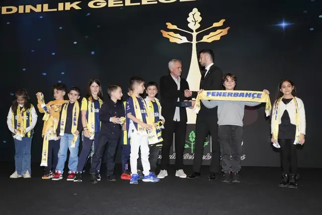 Fenerbahçe 2024 Aydınlık Gelecek Ödülleri Sahiplerini Buldu