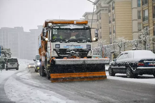 Esenyurt Belediyesi Kışla Mücadele Çalışmalarını Sürdürüyor