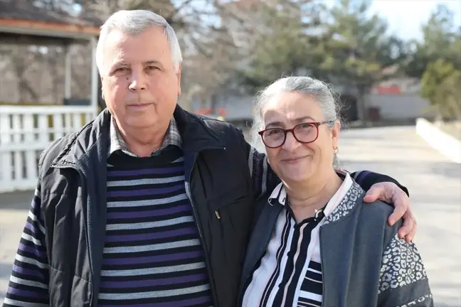 49 Yıllık Evlilik Huzurevinde Devam Ediyor