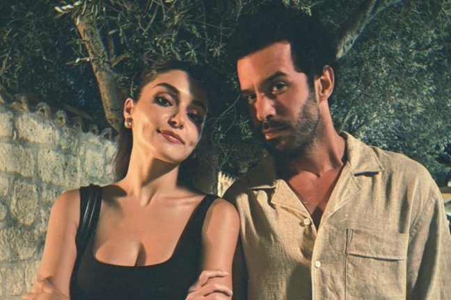 Hande Erçel'den 'Rüzgara Bırak' pozları: Birazcık spoilerdan zarar gelmez