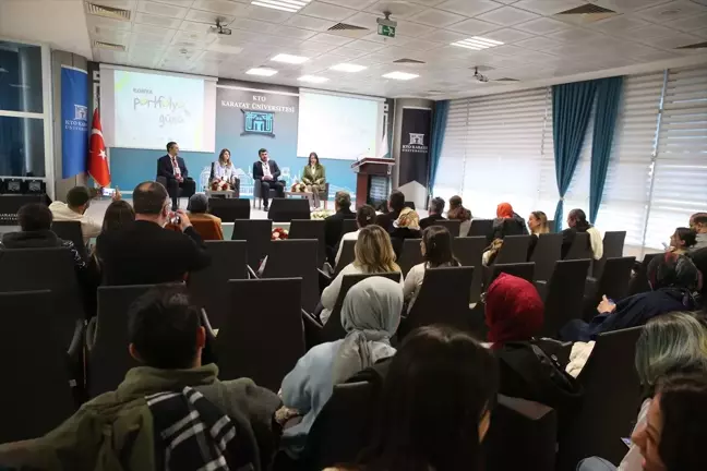 Konya Portfolyo Günleri'nde Genç Tasarımcılar Sektör Profesyonelleriyle Buluştu