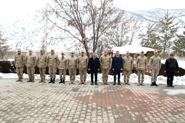 Erzincan Valisi Jandarma Karakolunu Ziyaret Etti