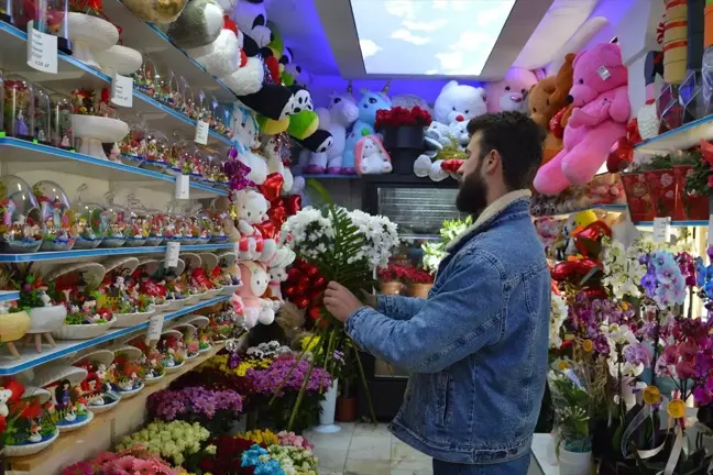 14 Şubat Sevgililer Günü'nde Havza Çiçekçilerinde Yoğunluk