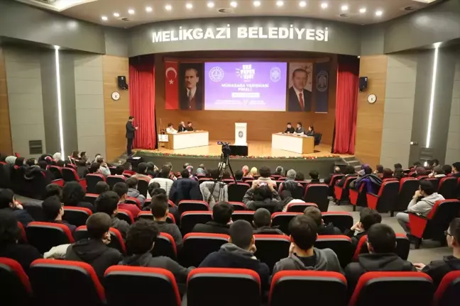 Melikgazi'de 'Sen Yaparsın Melikgazi' Münazara Yarışması Finali Yapıldı