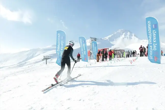 Dağ Kayağı Türkiye Şampiyonası Kayseri'de Başladı