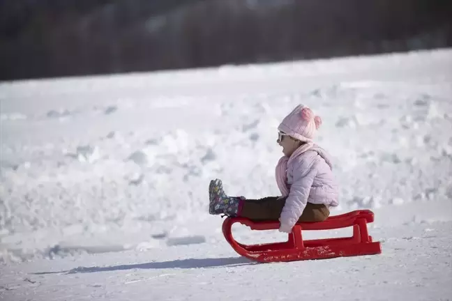 Ovacık Kayak Merkezi'nde Kış Sezonu Açıldı