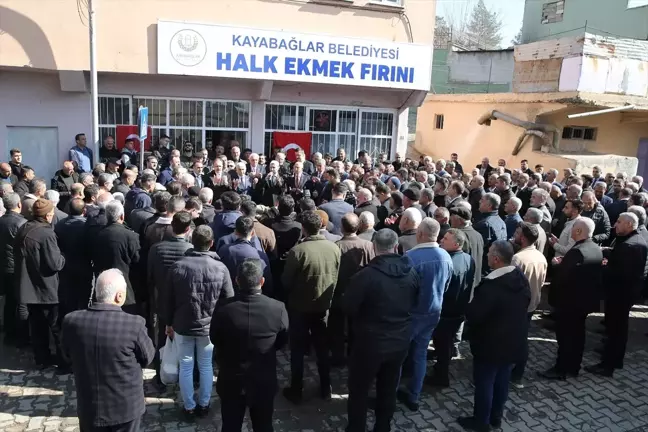 Kayabağlar Beldesinde Halk Ekmek Fırını ve Taziye Evi Hizmete Açıldı