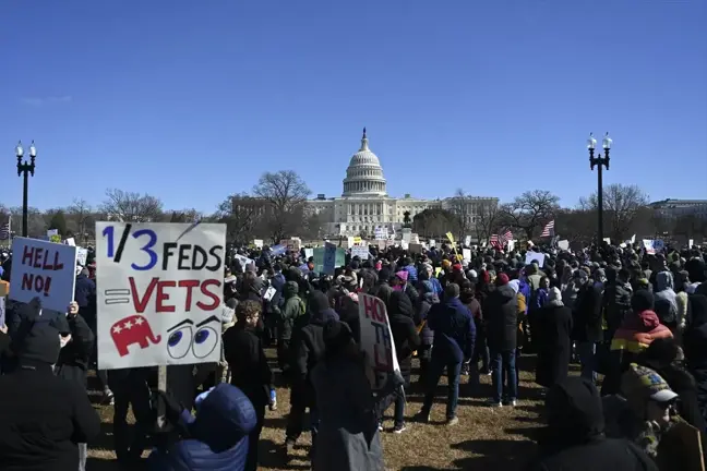 Washington'da Elon Musk ve Trump Karşıtı Büyük Protesto