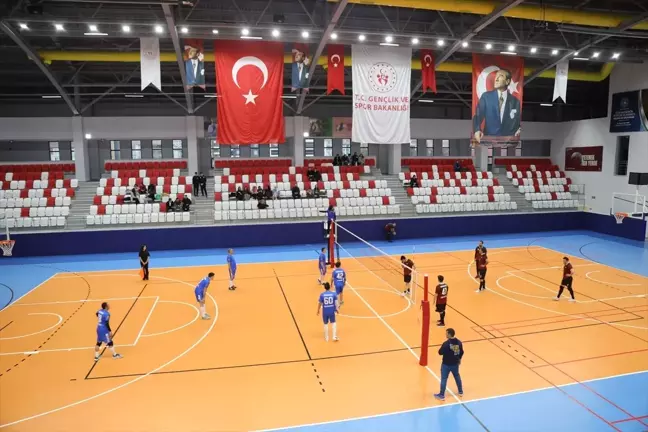 Çubuk'ta Karagöl Voleybol Turnuvası Başladı