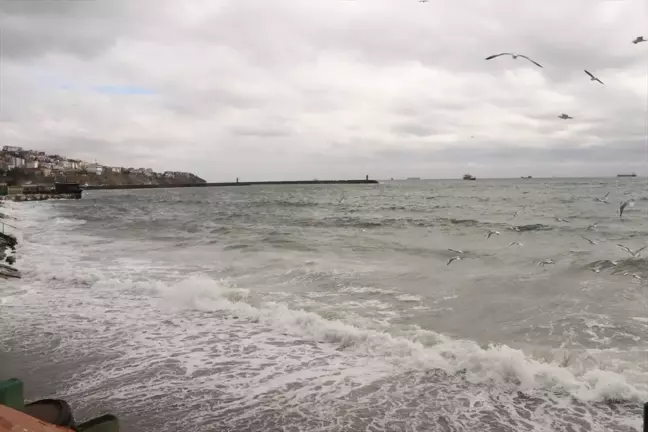 Tekirdağ'da Poyraz, Deniz Ulaşımını Olumsuz Etkiliyor