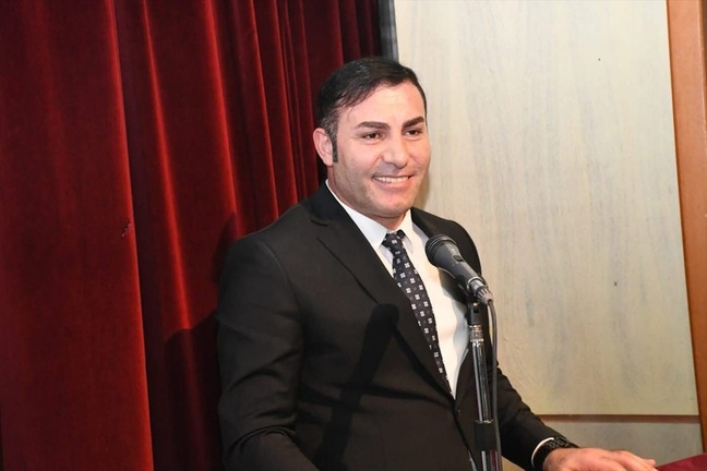 Yeniden Refah Partili belediye başkanı partisinden istifa etti
