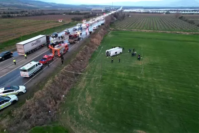 Denizli'de Halter Şampiyonasına Giden Midibüs Devrildi: 2 Ölü, 26 Yaralı