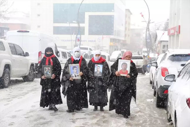 Muş'ta Ailelerin PKK'ya Tepkisi Devam Ediyor