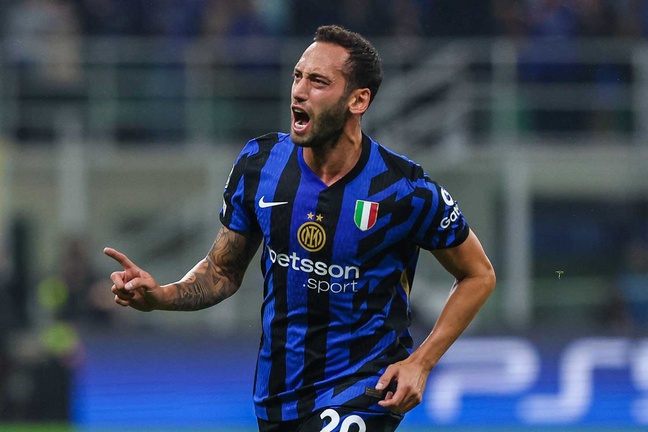 Hakan Çalhanoğlu'na Premier Lig'den talip var