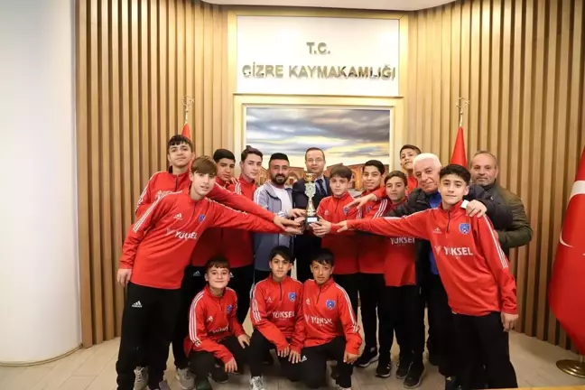 Cizre Dicle Spor Futbol Takımı U14 Gelişim Ligi'nde Şampiyon Oldu