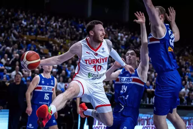 A Erkek Basketbol Milli Takımı İzlanda'ya Mağlup Oldu