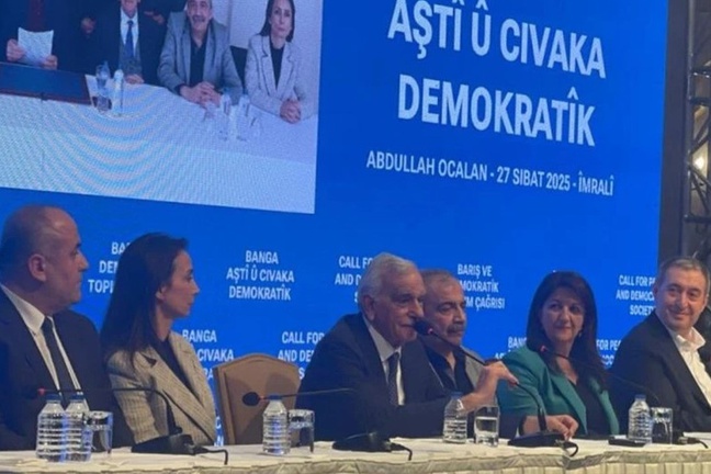Abdullah Öcalan'ın silah bırakma çağrısı için dikkat çeken yorum: Bir özeleştiri metni