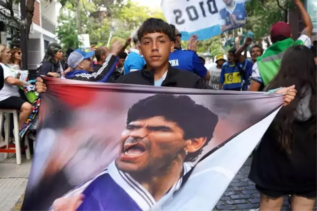 Diego Maradona'nın Ölümünde İhmali Olan Sağlık Çalışanlarının Dava Süreci Başladı