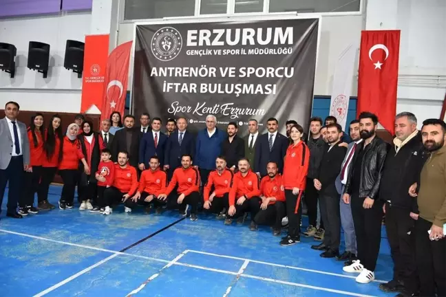 AK Parti Milletvekili Öz, Erzurum'da Sporcularla İftar Yemeği Düzenledi