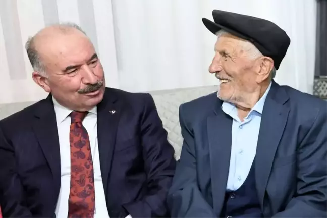 Vali Çalgan'dan 63 yıllık evli çifte ziyaret