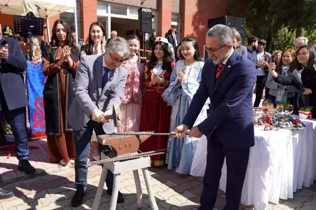 Ege Üniversitesi'nde Coşkulu Nevruz Bayramı Kutlaması