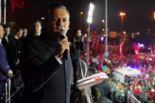 Özel'den İmamoğlu için TRT 1 çağrısı: Canlı yayında yargılansın