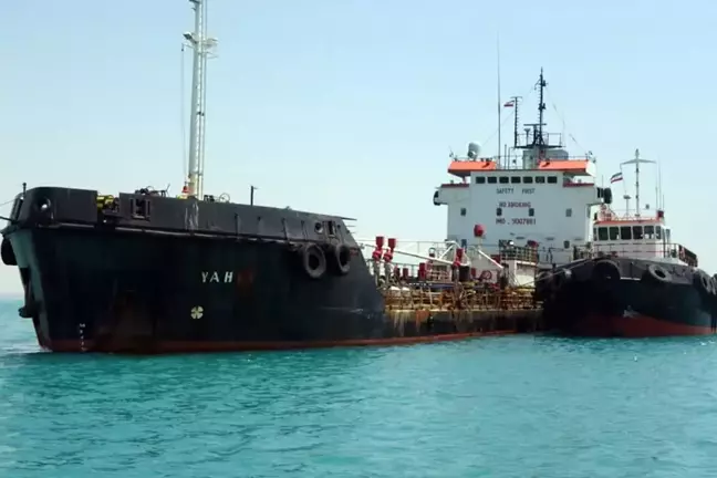 İran, kaçak akaryakıt taşıyan iki tankere el koydu