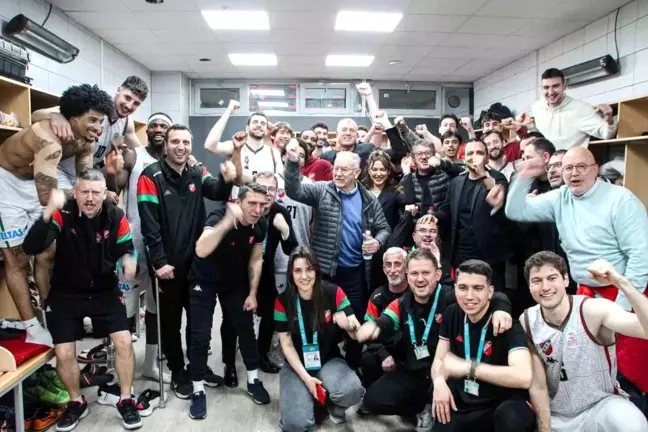 Karşıyaka, Aliağa Petkimspor'u Uzatmalarda Geçti