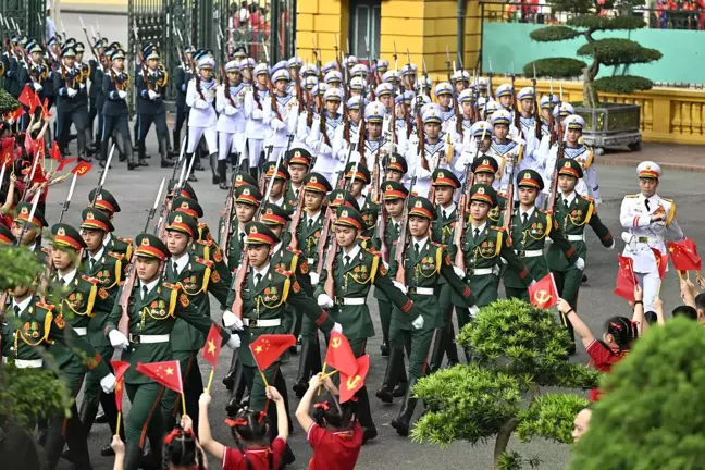 Xi Jinping, Vietnam'a Resmi Ziyarette Bulundu