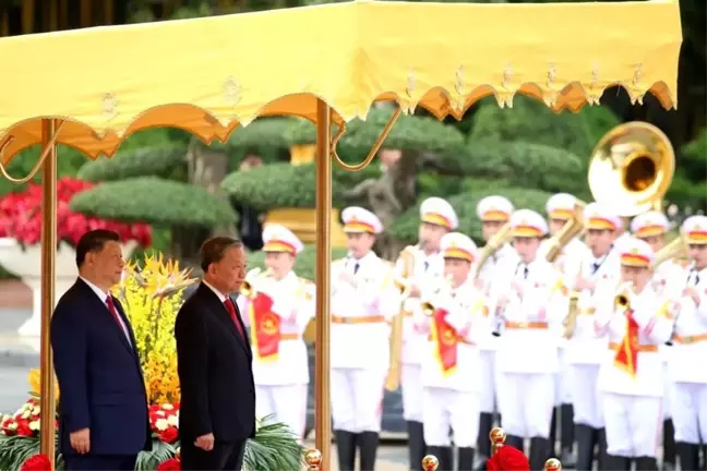 Xi Jinping, Vietnam'da Resmi Törenle Karşılandı