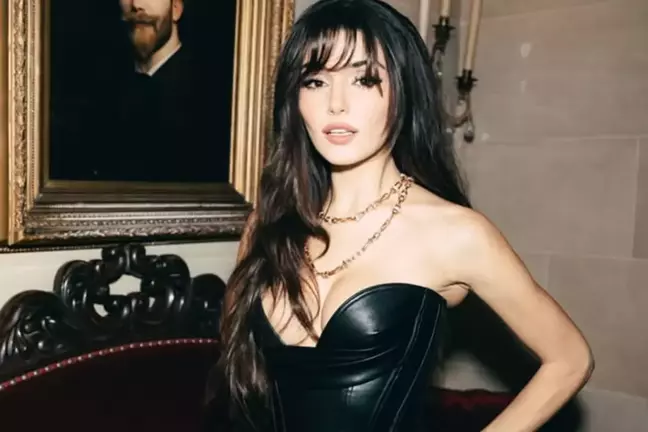 Hande Erçel'den radikal karar! Yeni filmi içini imajını tazeledi
