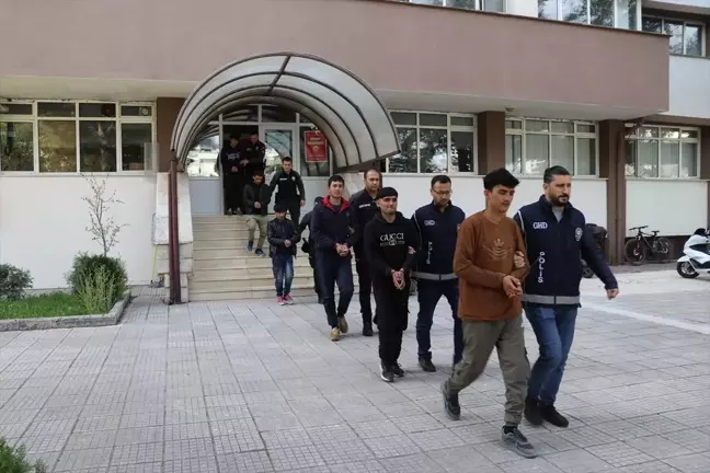 Amasya'da 6 Düzensiz Göçmen Yakalandı
